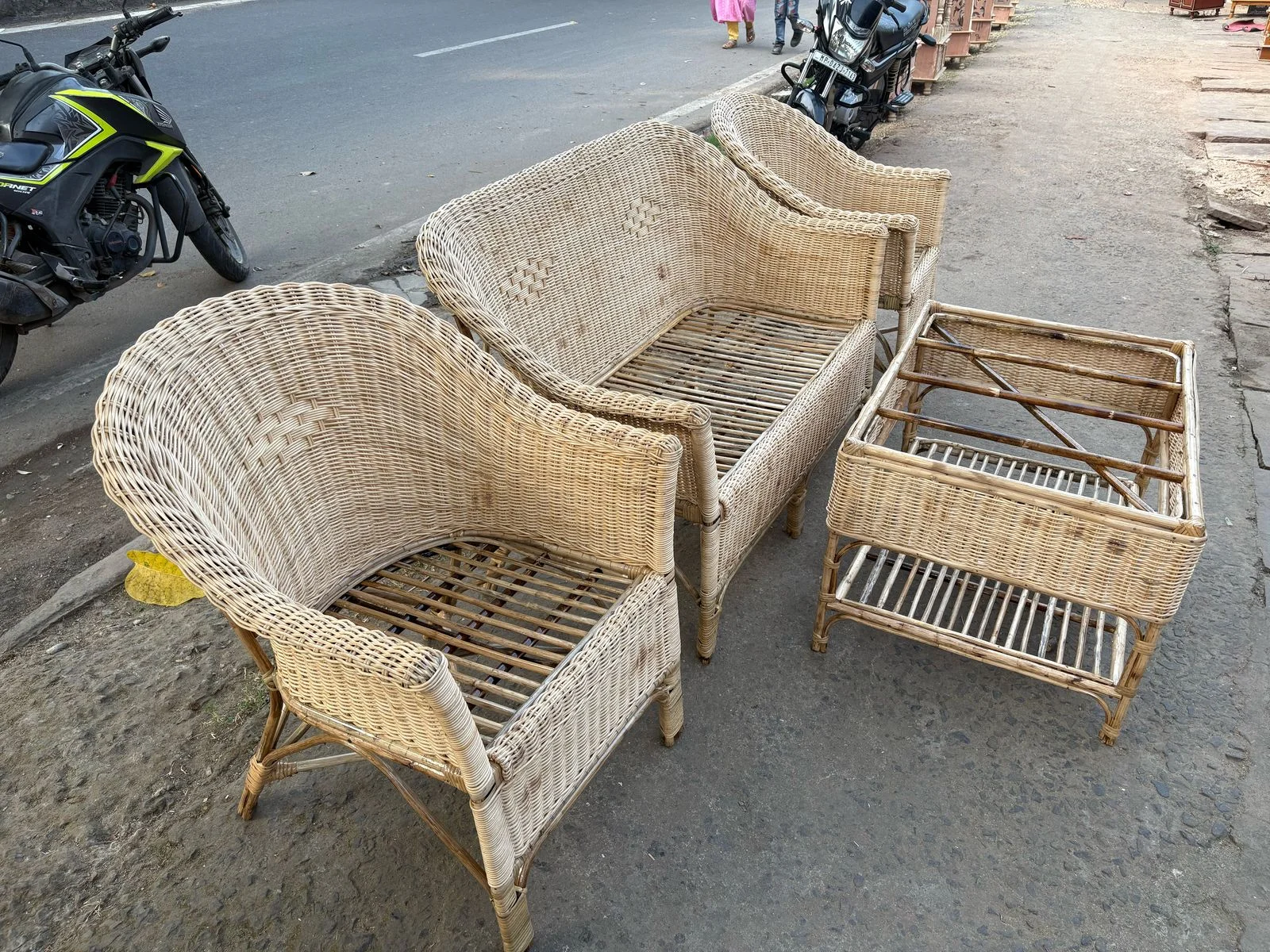 Royal Cane Sofa Set image